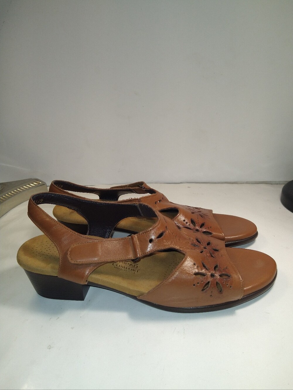 SAS Sunburst Tripad Comfort Chestnut Heel Strap Sandals Women's sz 11M.